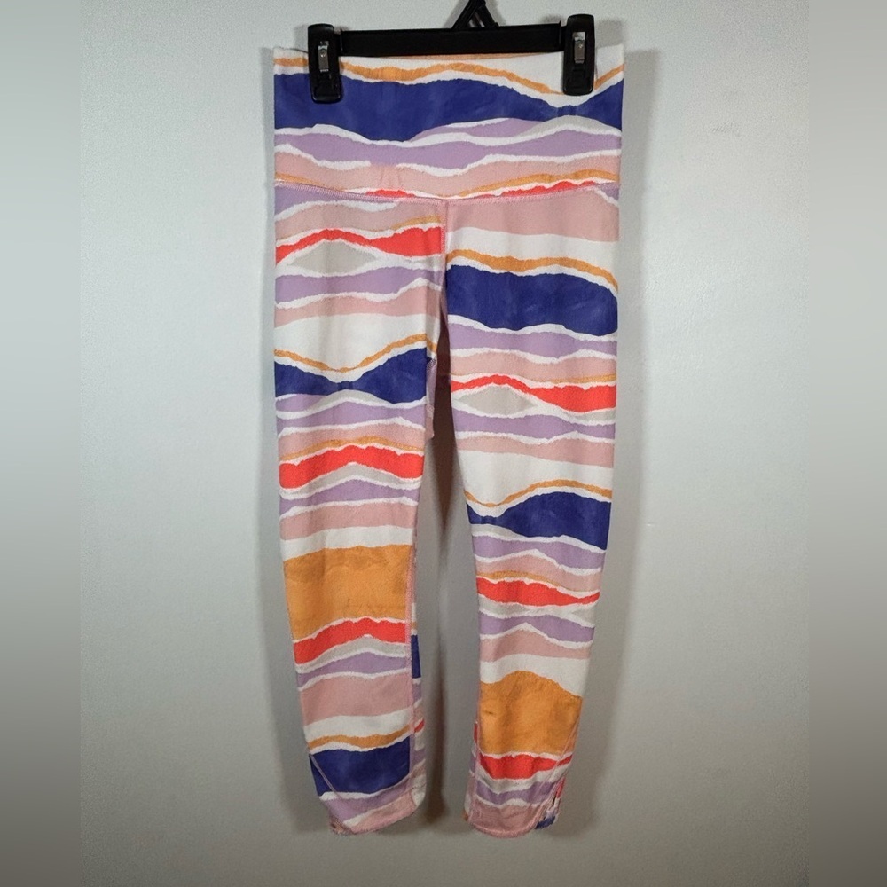 Lululemon True Self Crop Leggings Sz 4 Wave Stripe Multi Lattice Hem